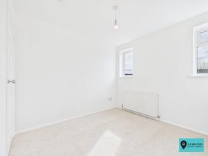 Bedroom- click for photo gallery